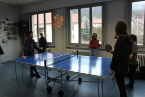 Tournoi de ping pong à Malleray, photo 1