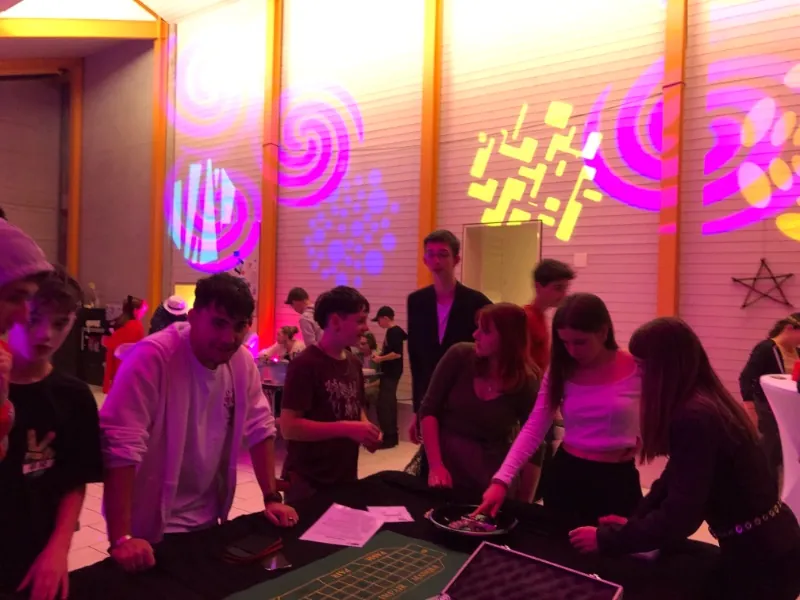 Soirée Casino et déguisé pour le repas de fin d'année à Malleray, photo 1