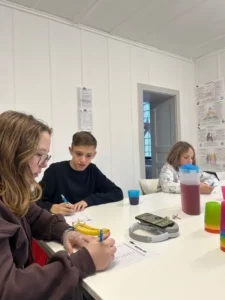 Blind test géant pour la réouverture des locaux à Tramelan, photo 3