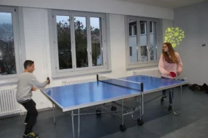 Tournoi de ping pong à Malleray, photo 1