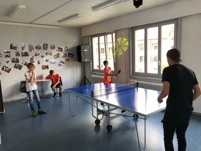 Tournoi ping pong à Malleray, photo 2