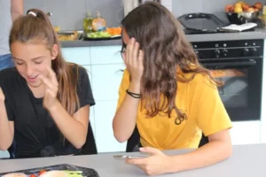 Apéro Youpi l'école est finie à Malleray, photo 2