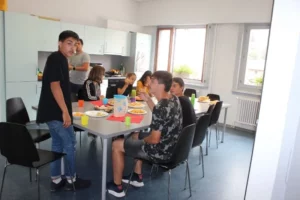 Apéro Youpi l'école est finie à Malleray, photo 4