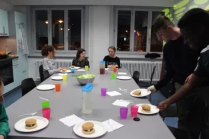 Soirée hamburgers maison à Malleray, photo 6