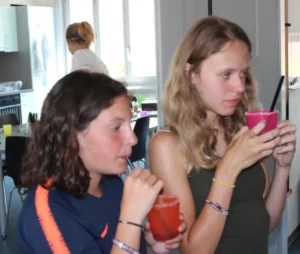 Concours de cocktails pour fêter le début des vacances d'été à Malleray, photo 6
