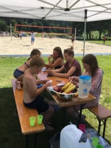 Animation mobile estivale à la piscine du Château à Tramelan, photo 11