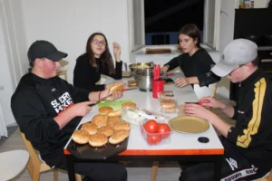 Repas saveurs d'ailleurs américaines à Tramelan, photo 2
