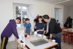 Atelier pain d'épice et thé à la cannelle à Tramelan, photo 1