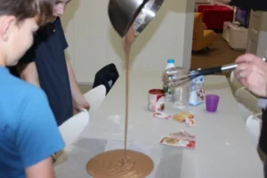 Atelier pain d'épice et thé à la cannelle à Tramelan, photo 6