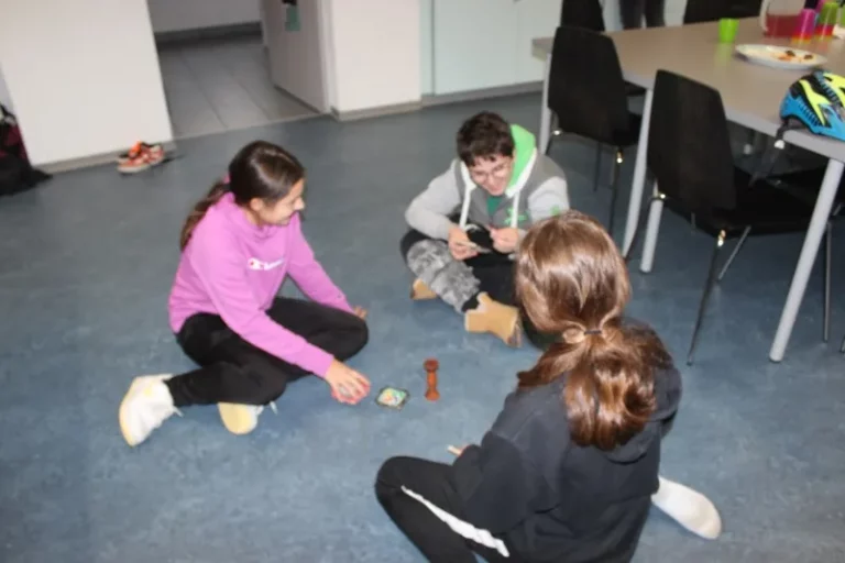 Après midi jeux de société à Malleray, photo 5
