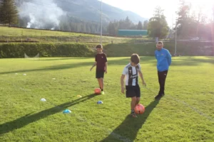 Initiation au foot freestyle avec Julien Lalarme au terrain de Bévilard, photo 9