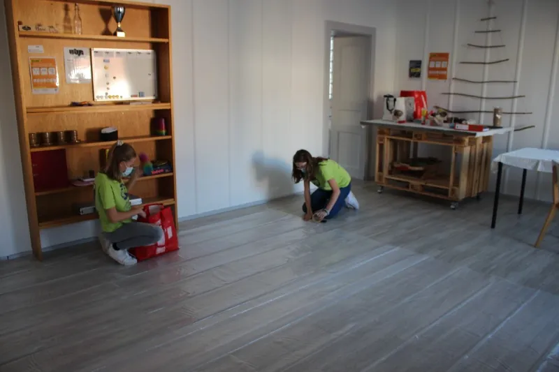 Atelier déco d'une étagère à Tramelan, photo 1