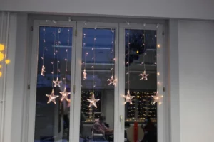 Décoration du local de Malleray pour les fêtes de fin d'année, photo 2