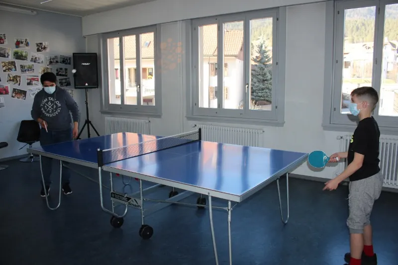 Tournoi de ping pong à Malleray, photo 1