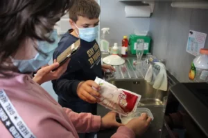 Petites expériences scientifiques à Malleray, photo 1