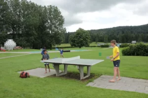 Activité estivale à la piscine du Château à Tramelan, photo 2