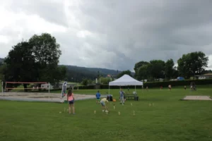 Activité estivale à la piscine du Château à Tramelan, photo 3