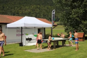 Activité estivale à la piscine du Château à Tramelan, photo 8