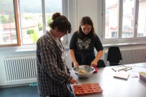 Confection de pâtisseries pour la vente du 24 juin à Malleray et à Tramelan, photo 15