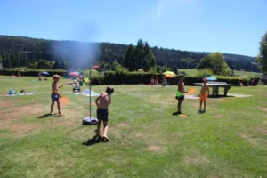 Activités estivales à la piscine de Château à Tramelan, photo 5