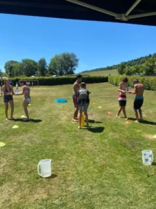 Activités estivales à la piscine de Château à Tramelan, photo 28