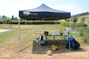 Activités estivales à la piscine du Château à Tramelan, photo 1