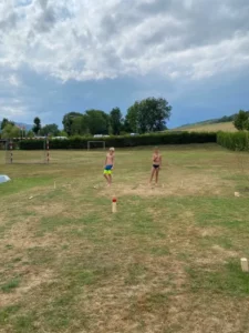 Activités estivales à la piscine du Château à Tramelan, photo 4