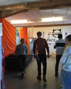 Visite de l'exposition Le Monde des Manges découverte de l'Espace Jeunes à Delémont, photo 5