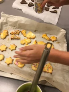 Atelier biscuits thé d'hiver à Malleray, photo 3