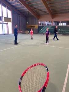 Initiation au tennis aux Reussilles, photo 4