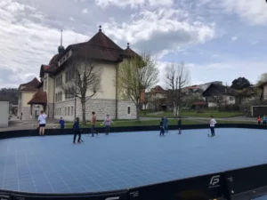 1ère animation mobile de la saison à la place de la patinoire à Tavannes, photo 3
