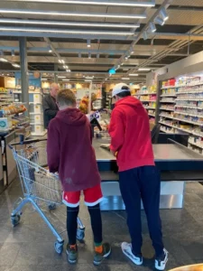 Stands pour La journée de la bonne action devant les Coop de Valbirse et Tramelan, photo 10