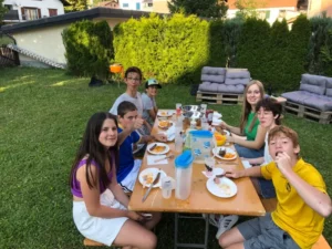 Soirée Grillades dans le jardin à Malleray, photo 2
