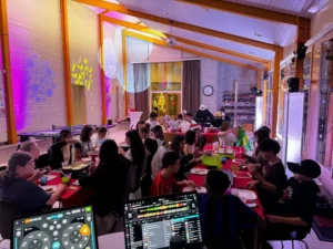 Soirée Casino et déguisé pour le repas de fin d'année à Malleray, photo 6