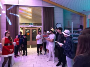 Soirée Casino et déguisé pour le repas de fin d'année à Malleray, photo 12