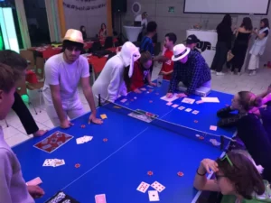Soirée Casino et déguisé pour le repas de fin d'année à Malleray, photo 14
