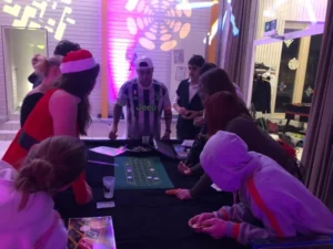 Soirée Casino et déguisé pour le repas de fin d'année à Malleray, photo 17