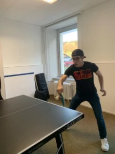 Soirée Ping pong et Hot dog organisée par Benjamin à Tramelan, photo 6
