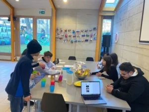 Blind Test géant pour la réouverture des locaux à Malleray, photo 4