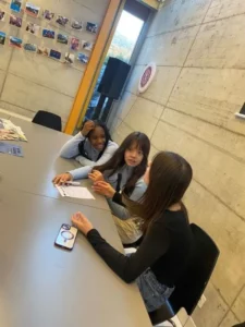 Blind Test géant pour la réouverture des locaux à Malleray, photo 6