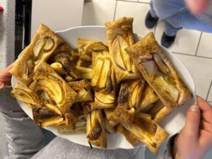 4 heures tartes aux pommes au local de Malleray, photo 5