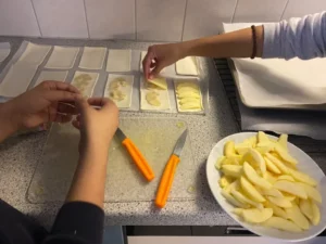 4 heures tartes aux pommes à Malleray, photo 3