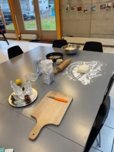 Escargots à la cannelle et chocolat chaud à Malleray et Tramelan, photo 9
