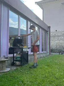 Soirée d'été Grillades dans le jardin au local de Malleray, photo 2