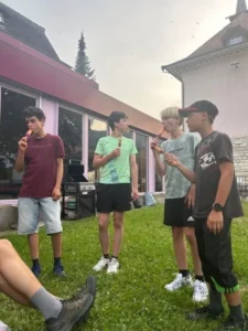 Soirée d'été Grillades dans le jardin au local de Malleray, photo 6